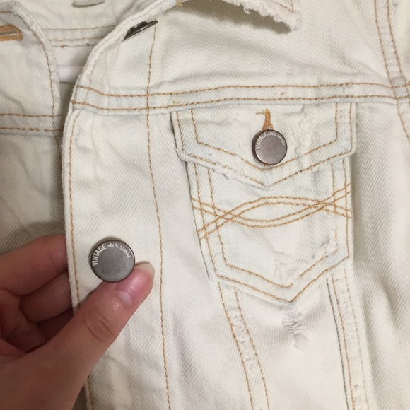 NWOT Abercrombie Junior’s White Jean Jacket Sz XL - Picture 5 of 8